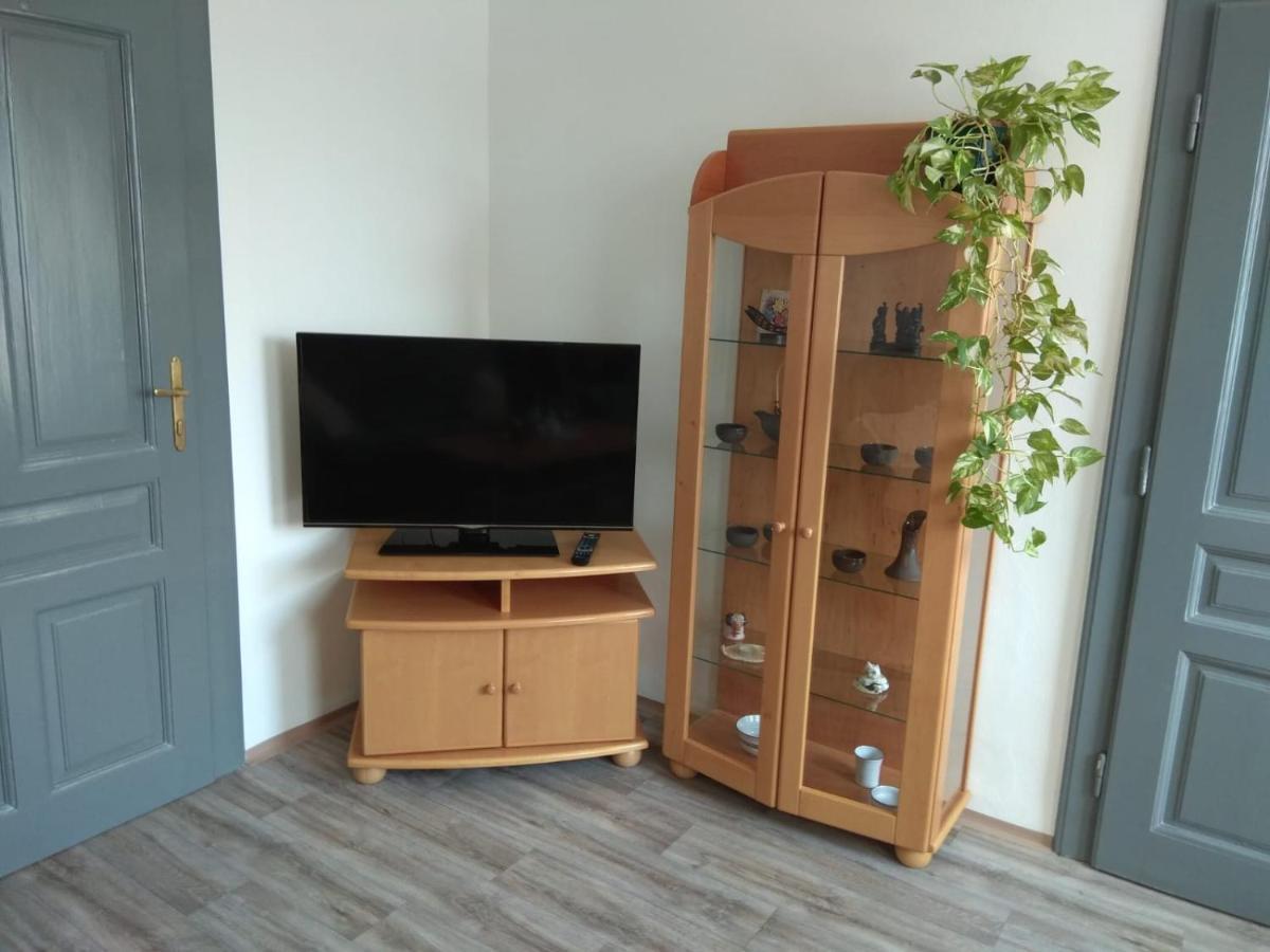 Apartmány U splavu Veselí nad Moravou Exteriér fotografie